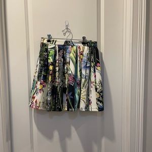 Hot tropical mini skirt size small